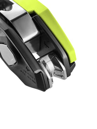 Edelrid Pinch 'grigri stlyle' assisted braking belay device - close up of rope channel - The Climbing Shop