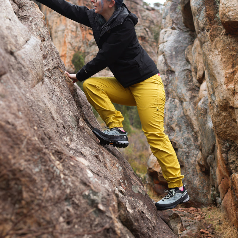 Ocun Sansa Pant - M - Yellow Antique Moss - The Climbing Shop